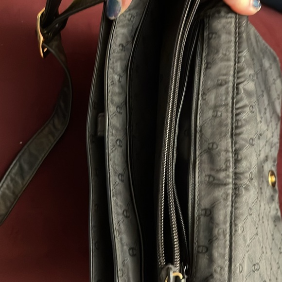 Etienne Aigner Black Leather Crossbody Bag - Picture 7 of 8